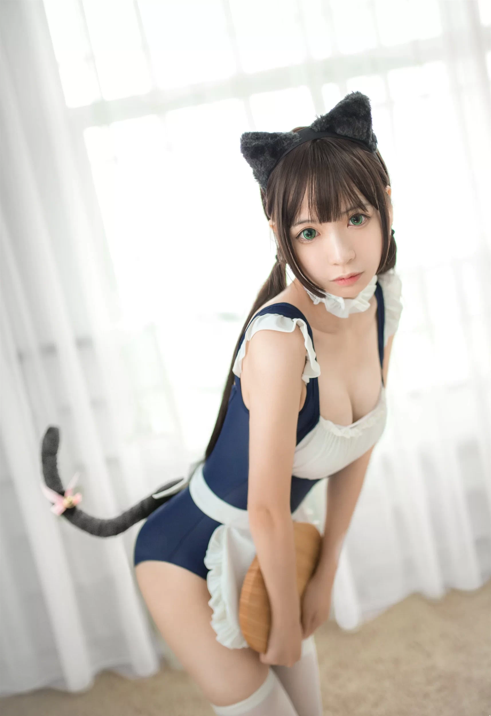 疯猫ss – 猫死库水 [23P-8.27 MB]