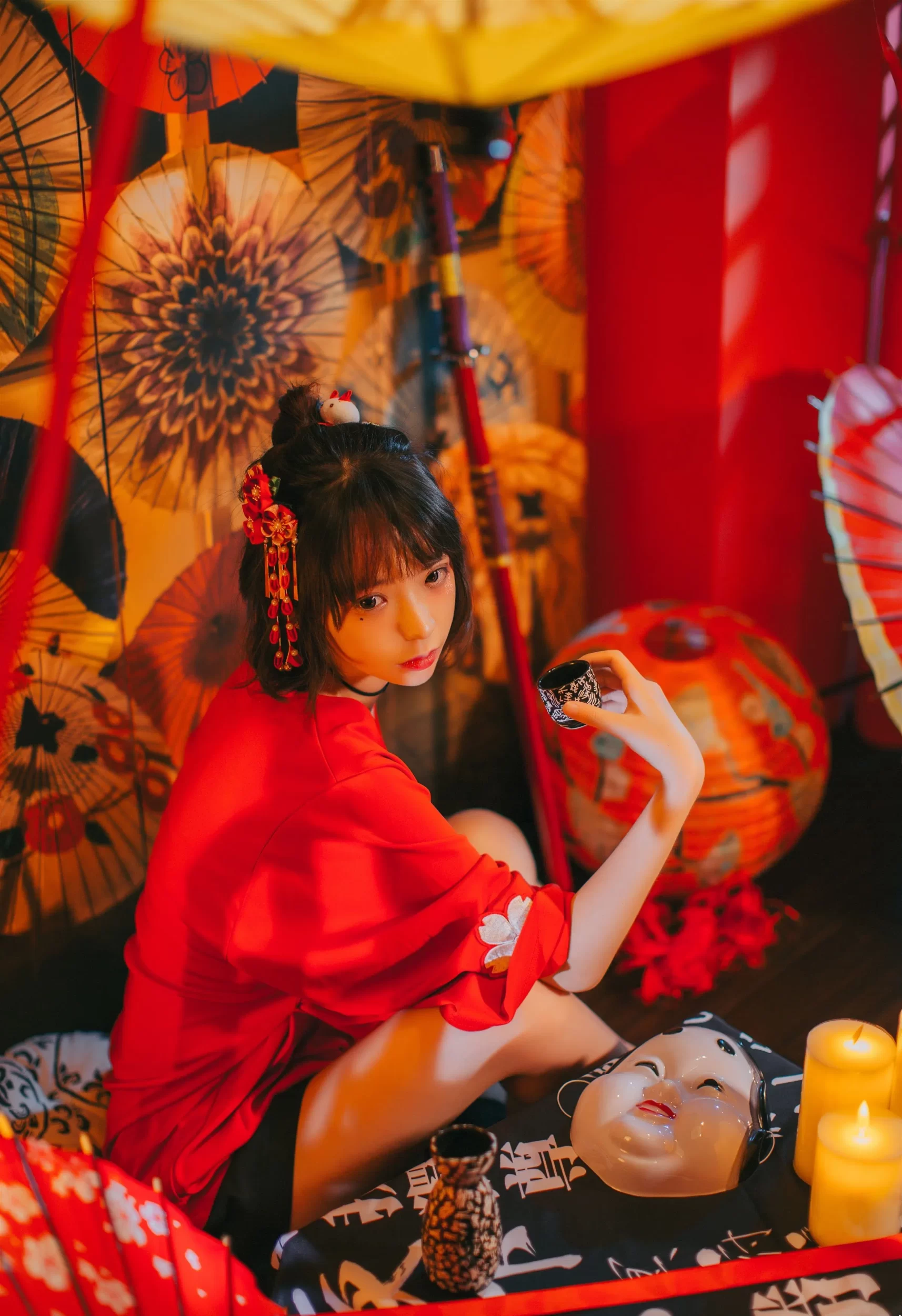 疯猫ss – 红色羽衣 [15P-8.06 MB]