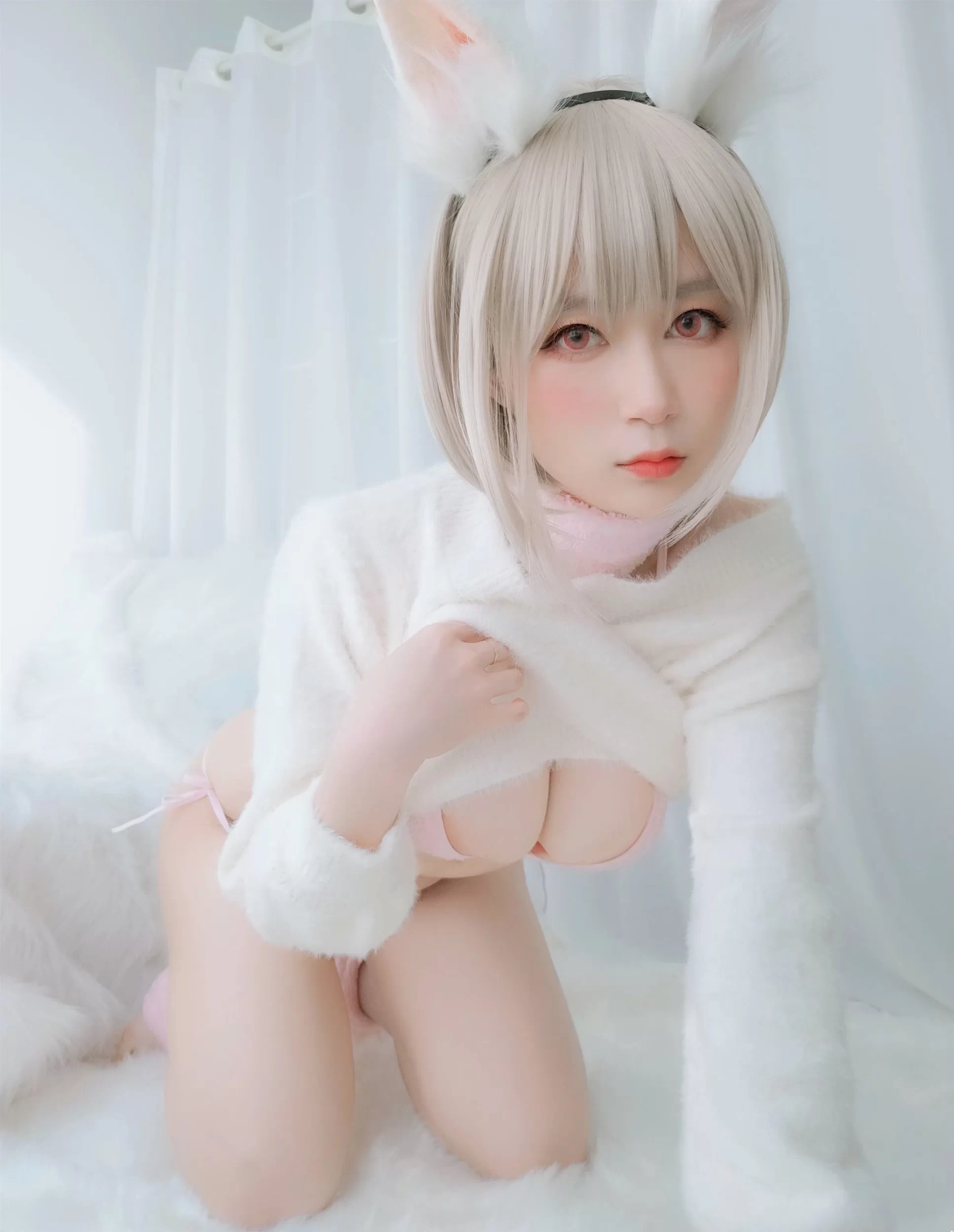 白银81 – 小白兔 [105P-28.63 MB]