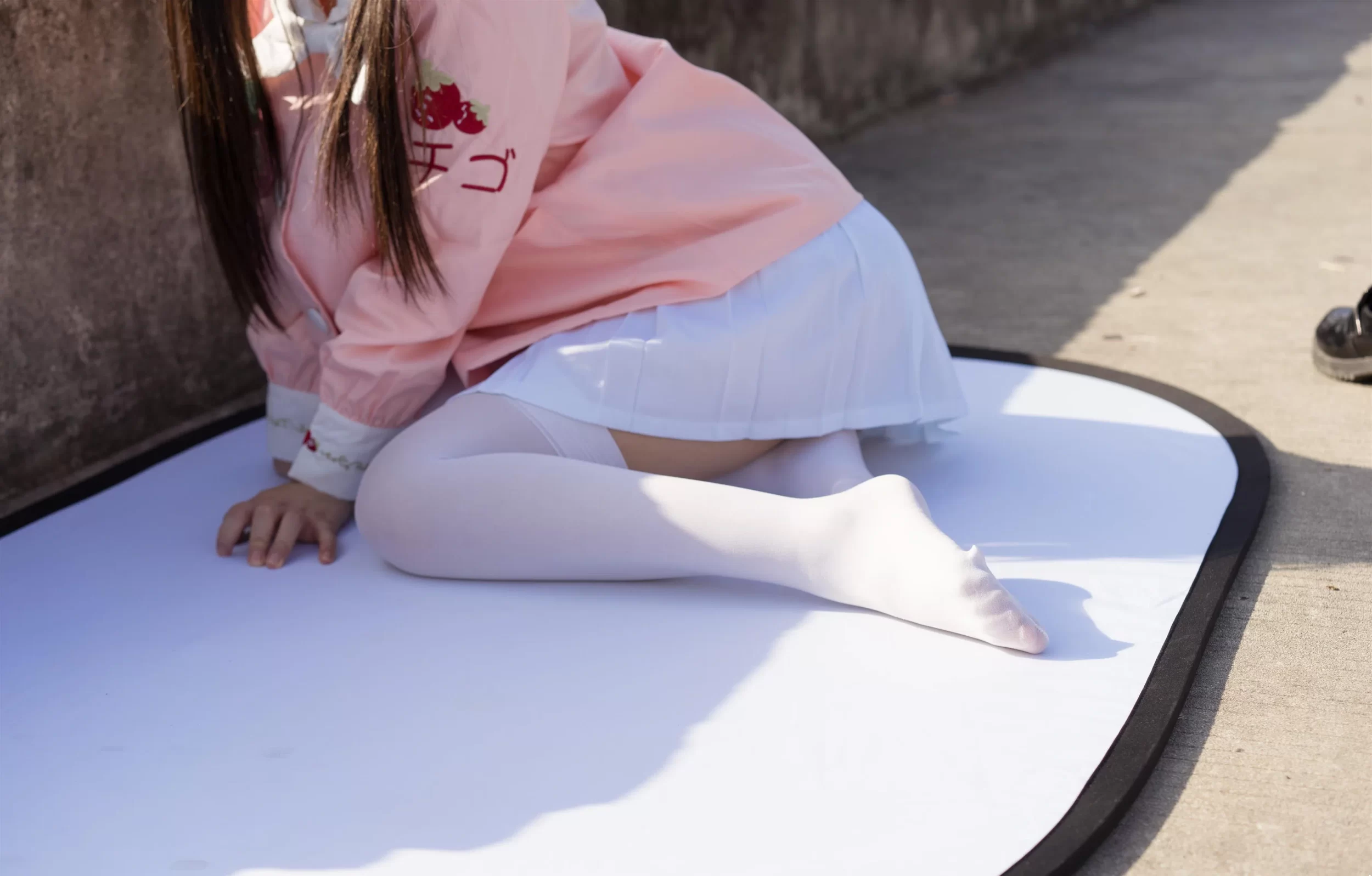 喵写真 VOL.010 江边的马尾妹 [66P-23.95 MB]