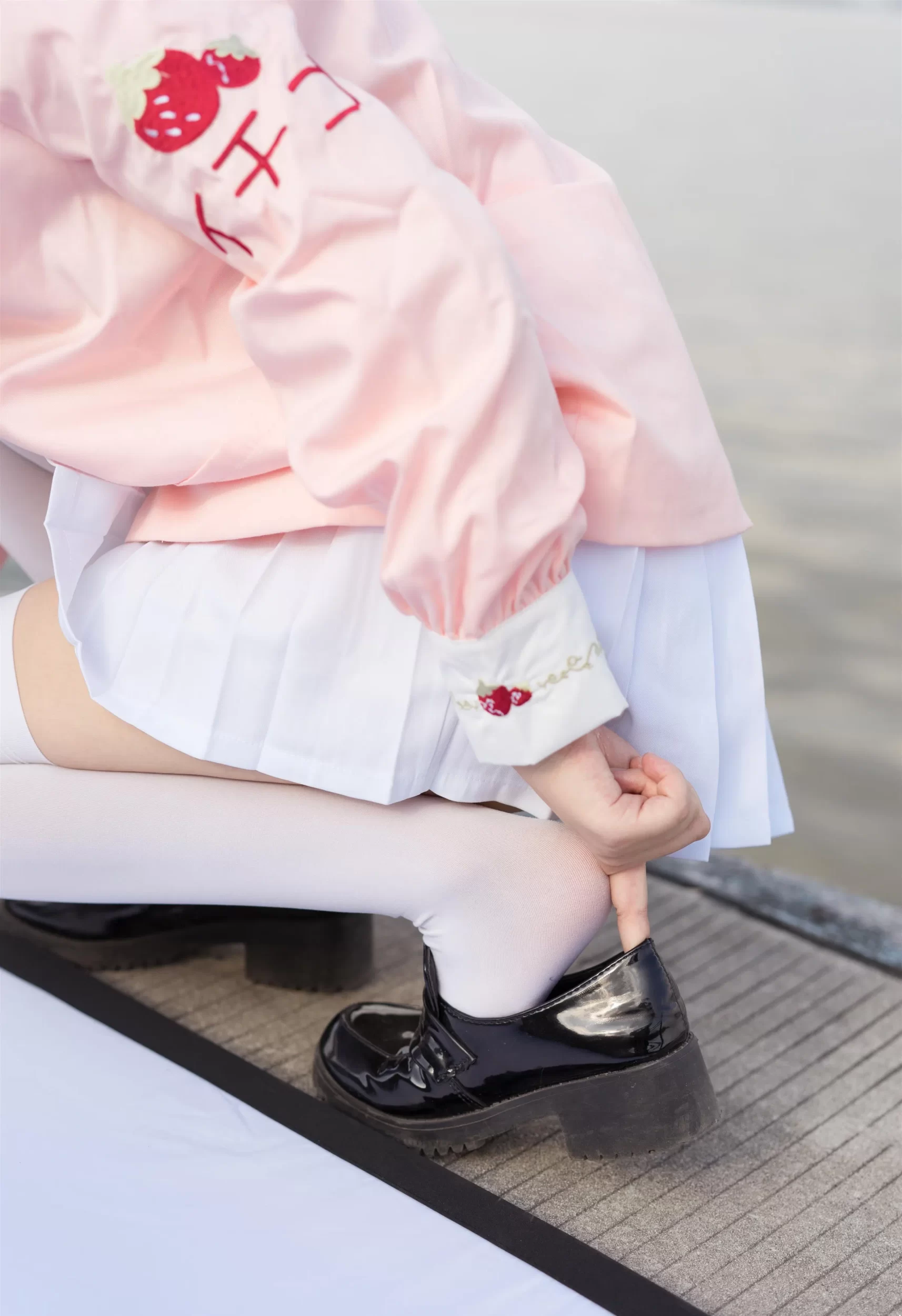 喵写真 VOL.010 江边的马尾妹 [66P-23.95 MB]