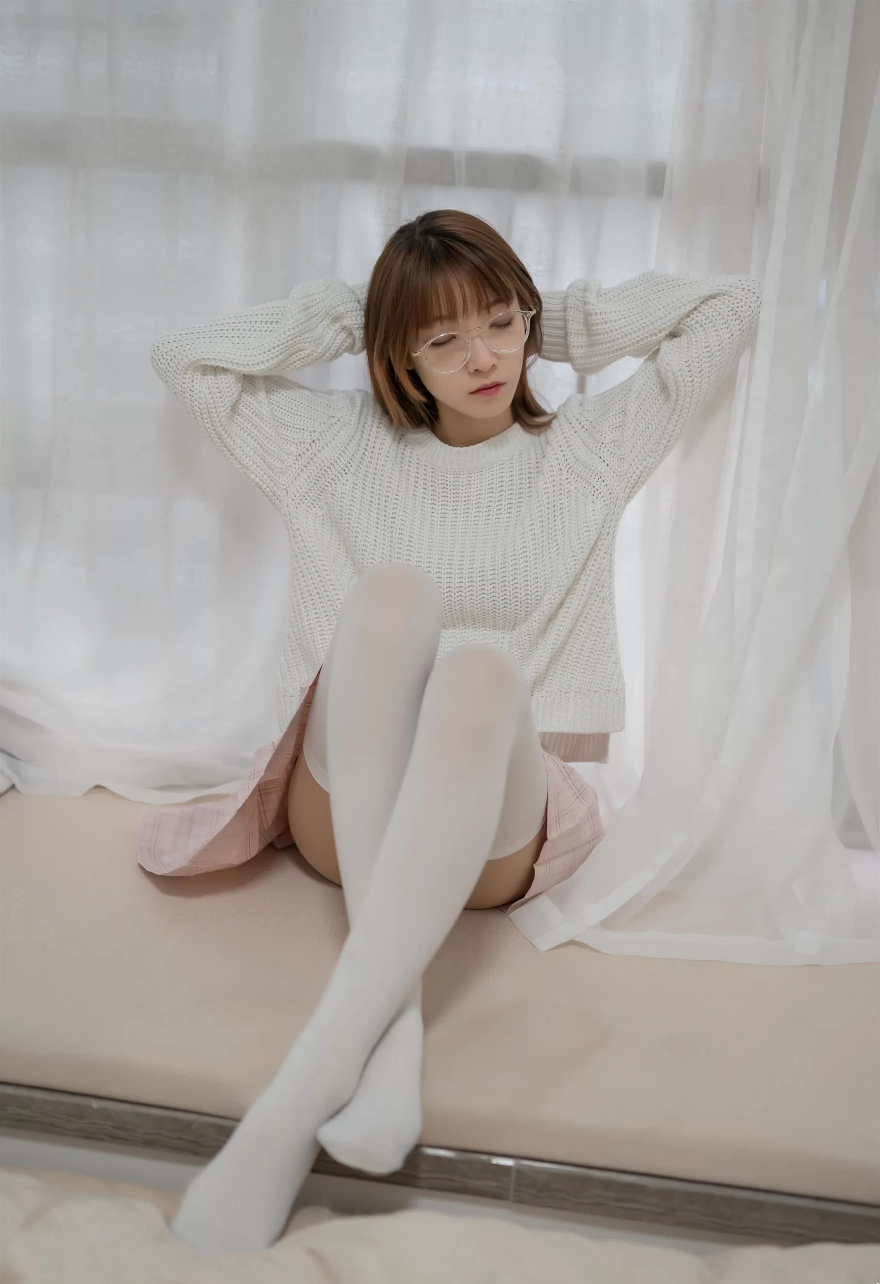 喵糖映画 VOL.077 粉格裙的眼睛娘 [44P-16.44 MB]