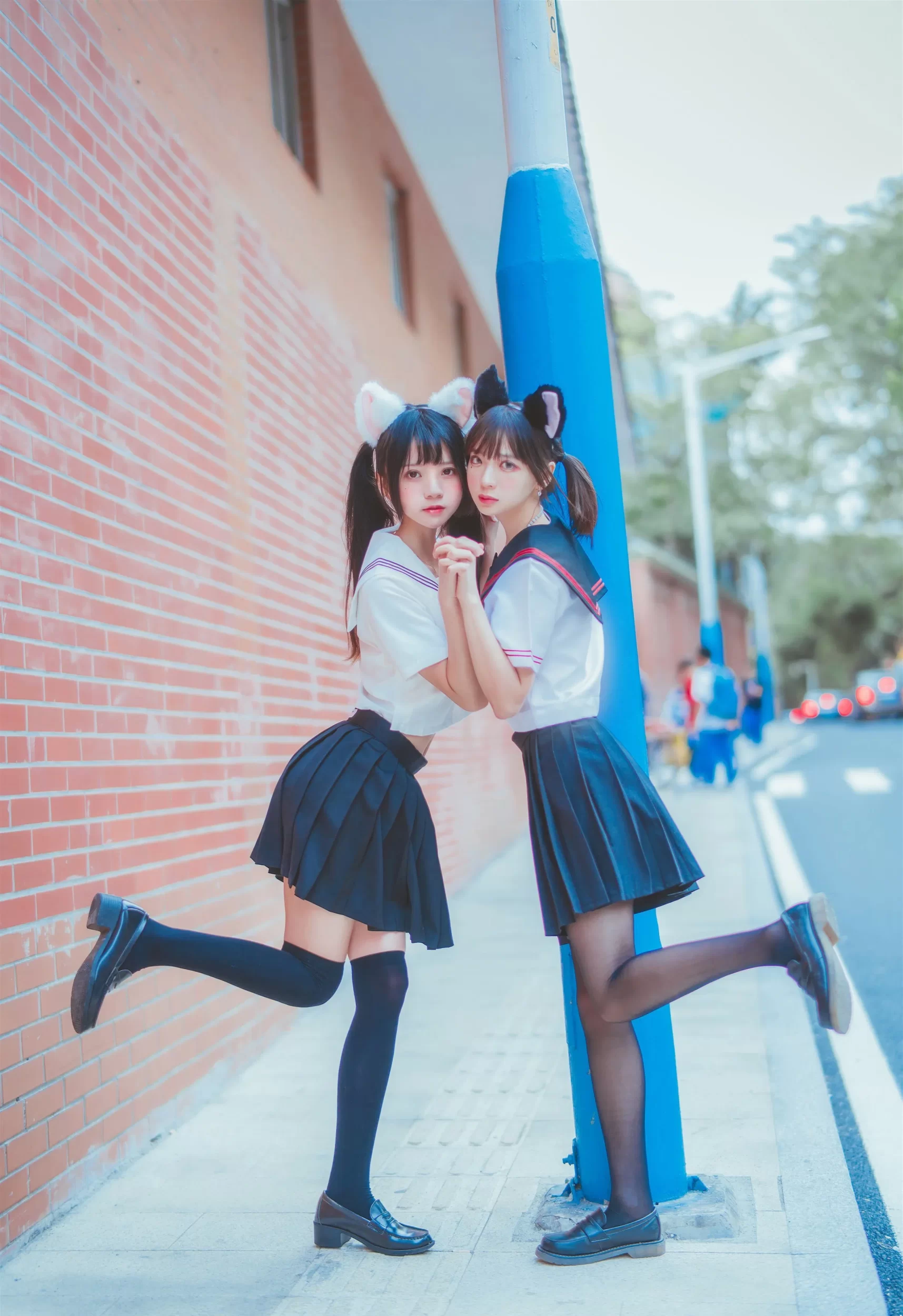 桜桃喵&疯猫ss – JK百合2 [33P-11.83 MB]
