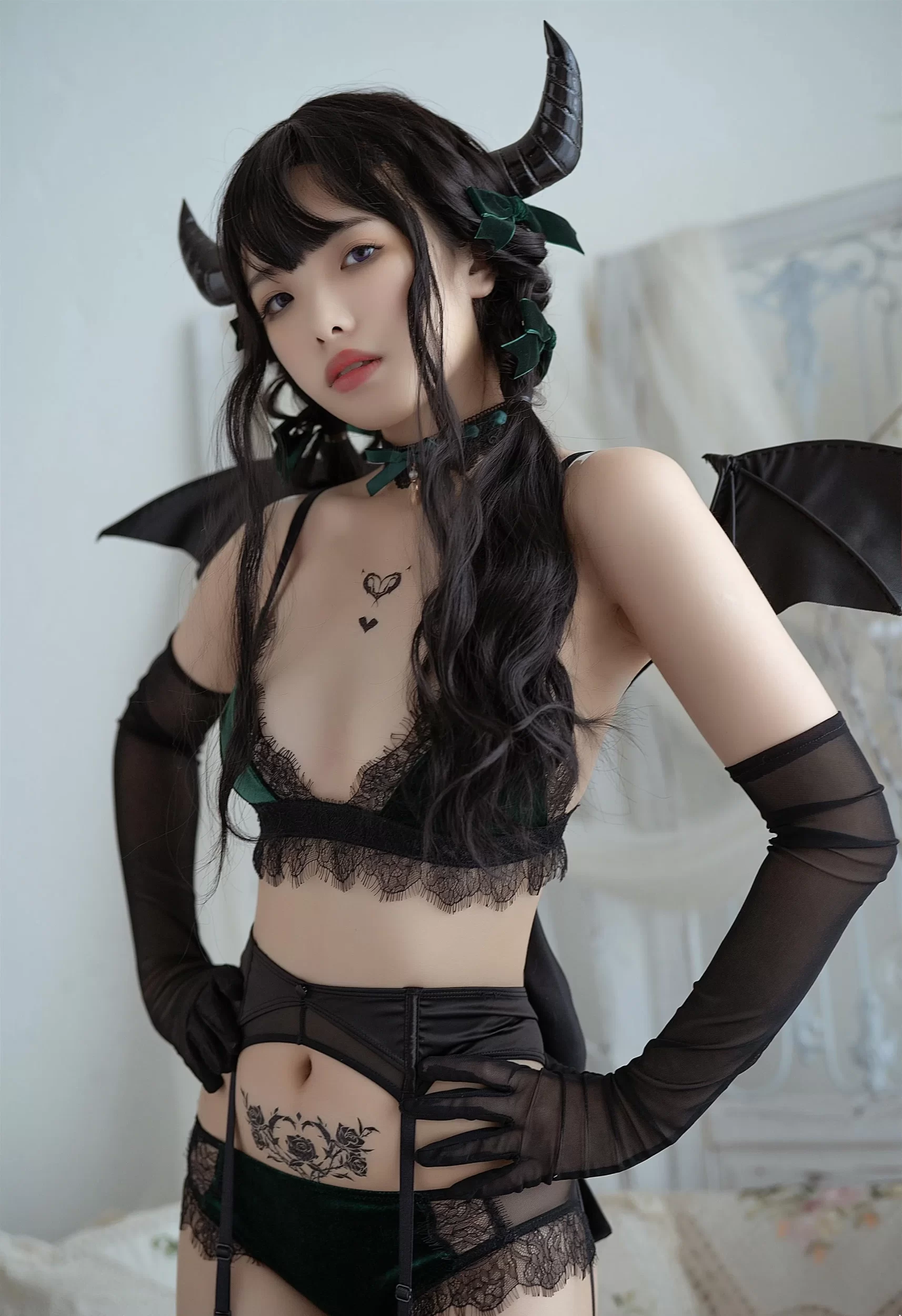 雯妹 NO.021 魅魔本 Proud devil [50P-35.03 MB]