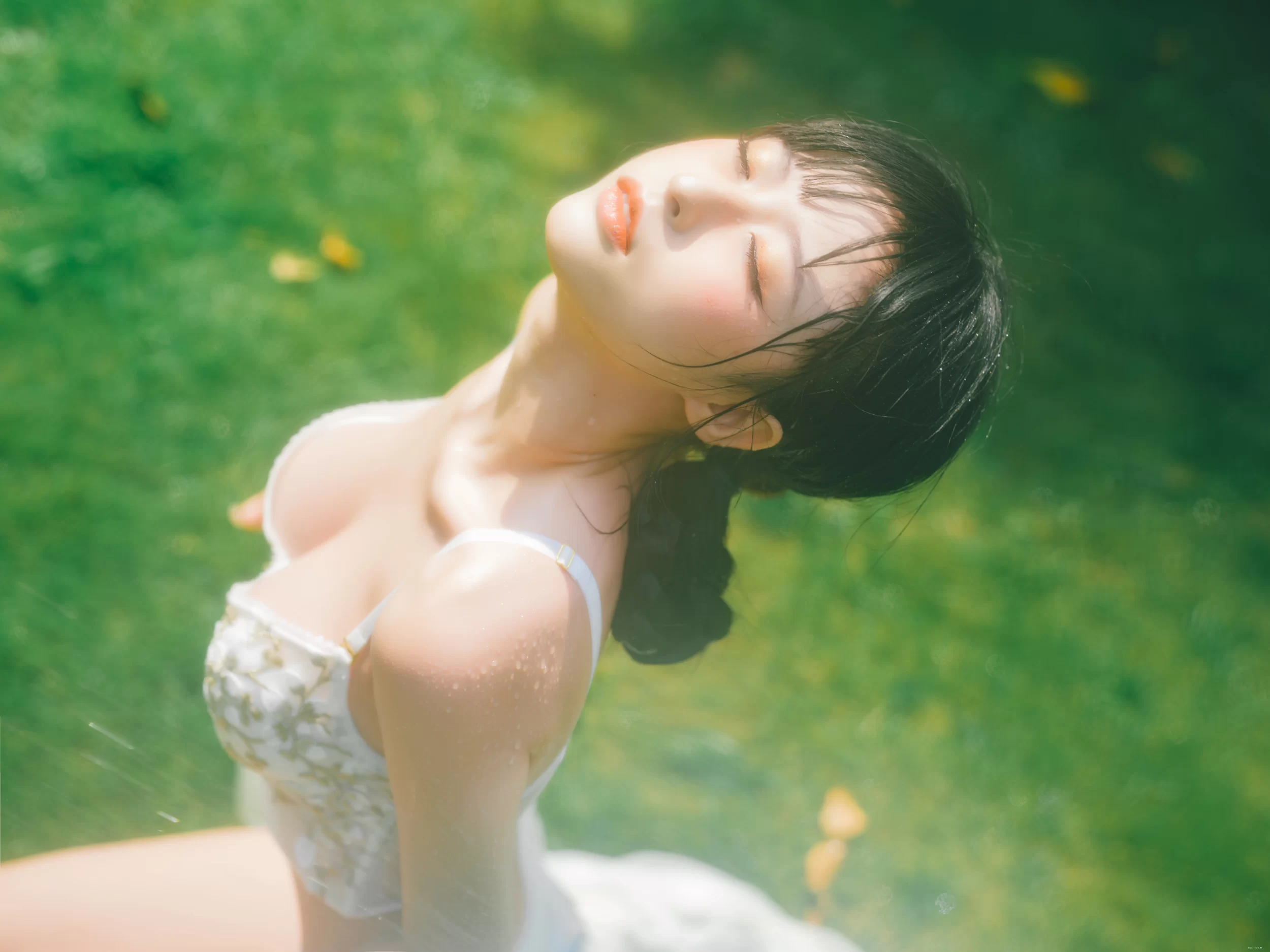 艺图语 2022.06.23 - 洛丽塔 清水由乃 [37P-1.33GB]