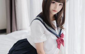 蜜汁猫裘 – 猫耳JK [40P-7.31 MB]