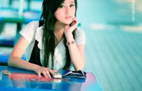 养眼美眉清新写真《街角遇见》 [7P-603.81 KB]